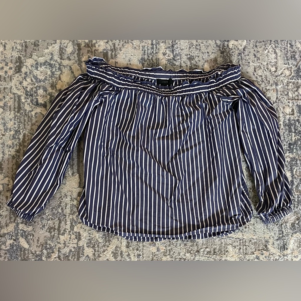 J Crew Women’s Size 6 Blue and White Striped Off The Shoulder Long Sleeve Top - Picture 11 of 16